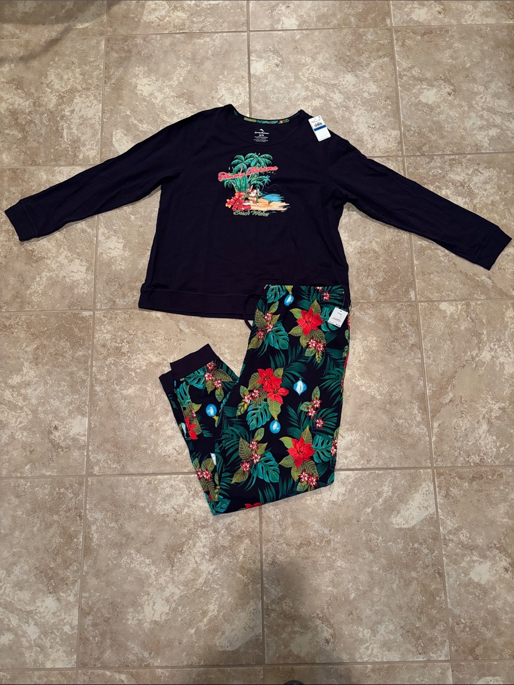 Tommy Bahama Size XL Women’s Beach Wishes 🏖️ 🎄 Christmas Pajamas